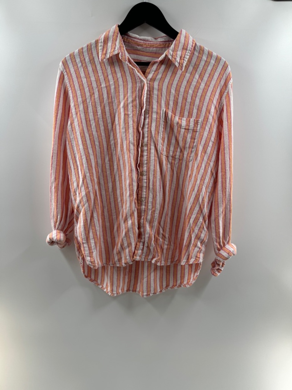 Universal Thread Striped Linen Blend Button Up – Women’s Medium